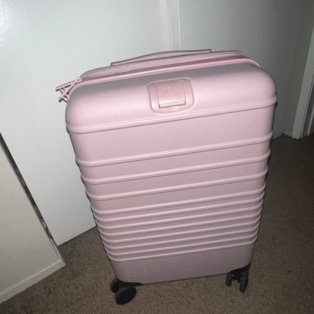 beis carry on atlas pink